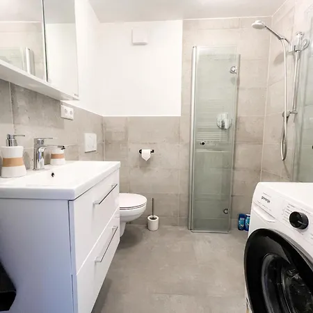 Zentrum - 3 - Balkon - Lage Apartamento Kassel